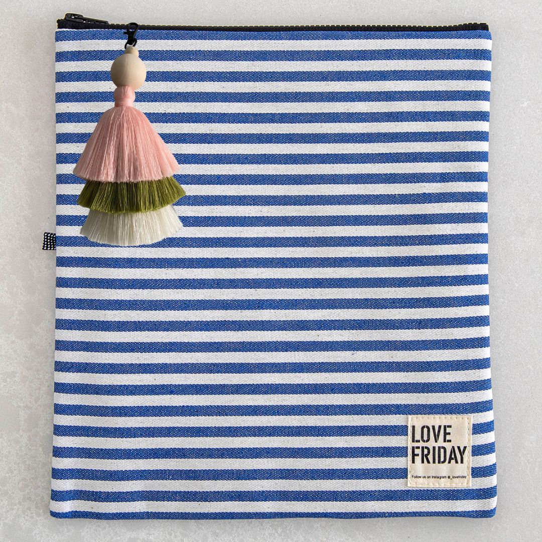 Hobart with Pastel Tassel