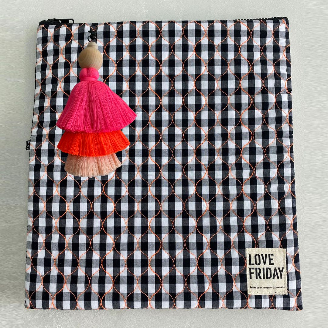 Black Point With Tassel Fluro Pink