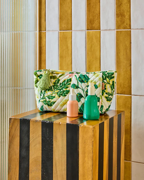 Wander Velvet Toiletry bag